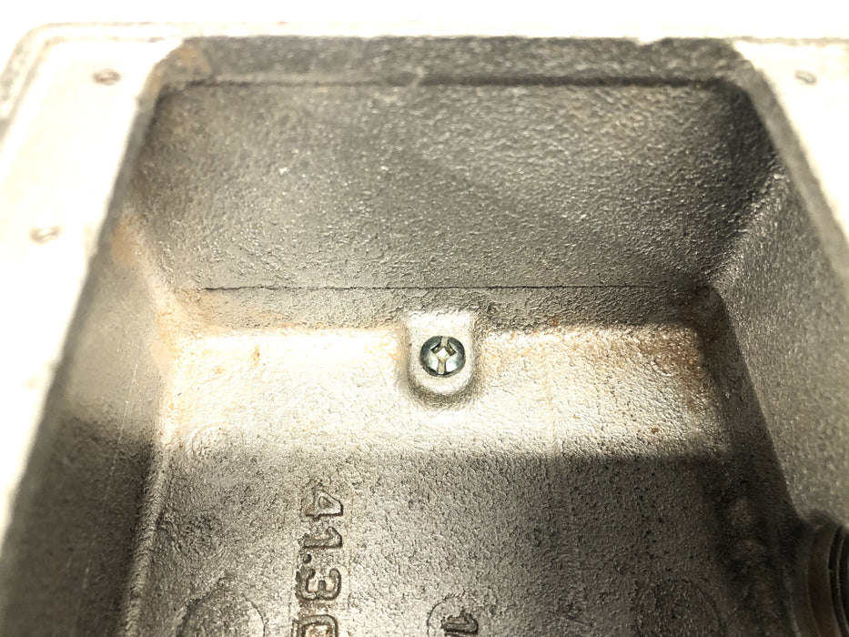 Crouse Hinds 41.3CU.IN. Cast Iron 3/4 Inch NPT Conduit Device Box FD12 FD22 NOS