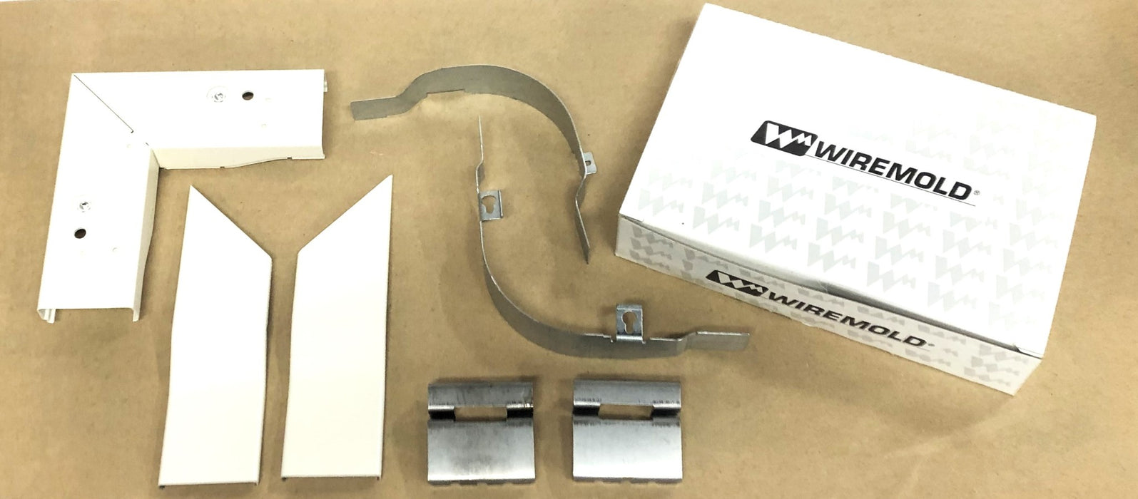 Legrand Wiremold 2400 Series Raceway Fiberready Divided Elbow 2411DFO-FW NOS