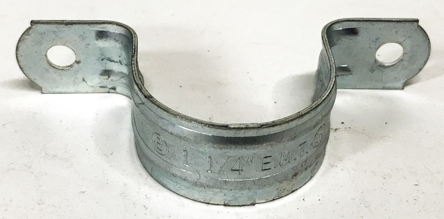 Bridgeport Fittings 1-1/4 inch 2-Hole Pipe Strap 1923 [Lot of 8] NOS