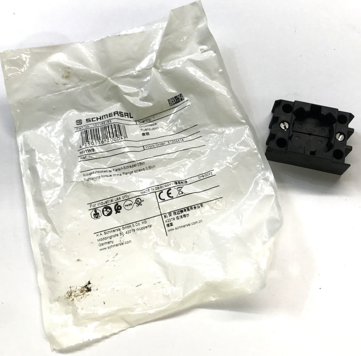 SCHMERSAL Switch Push Button 101158163 NOS