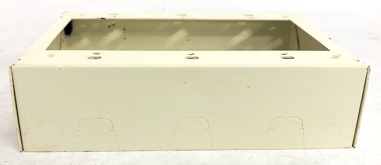 Legrand Wiremold Ivory Switch And Receptacle Box Missing Screws V5748-3 NOS