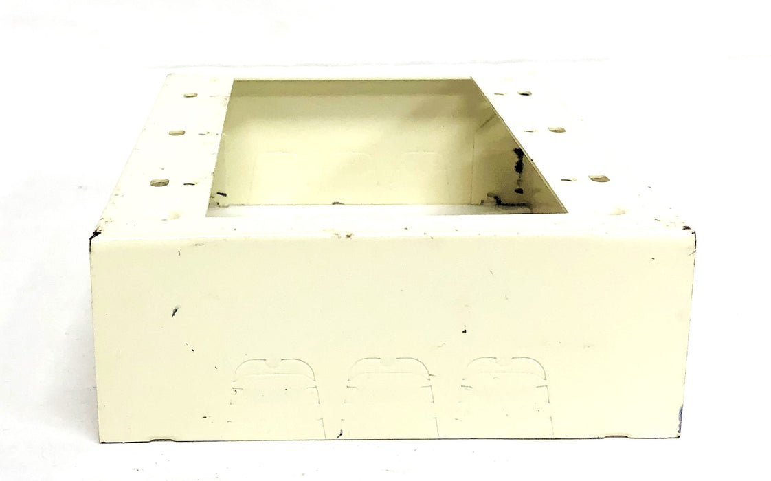 Legrand Wiremold Ivory Switch And Receptacle Box V5748-3 NOS