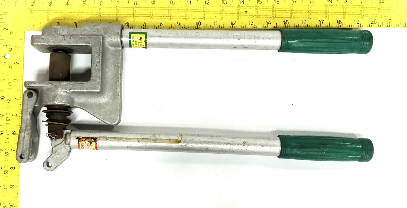 Greenlee Flex-Grip 1-5/8 Inch C-Frame Stud Punch 709 USED