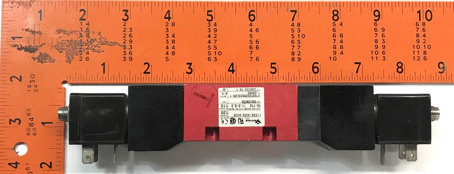 VERSA Pneumatic Directional Valve CXX-4333-A120 NOS