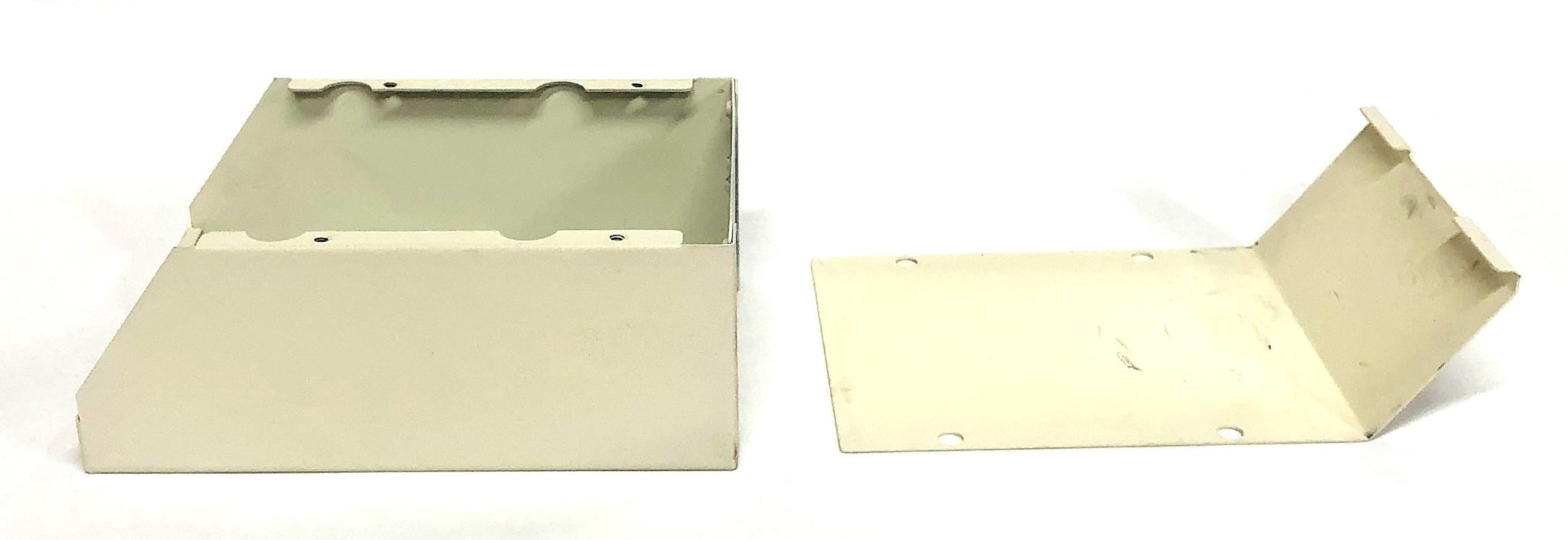 Legrand Fiber-Ready Divided Entrance End Fog White Missing Screws 2410DFO-FW NOS