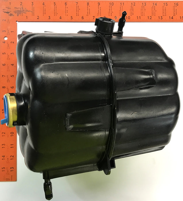 International Engine Coolant Recovery Tank 2508124C3 NOS