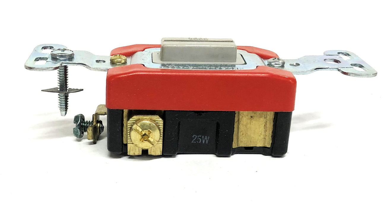 Legrand Pass & Seymour 20A 120-277VAC 3-Way Locking Switch 20AC3-L [Lot of 3]NOS