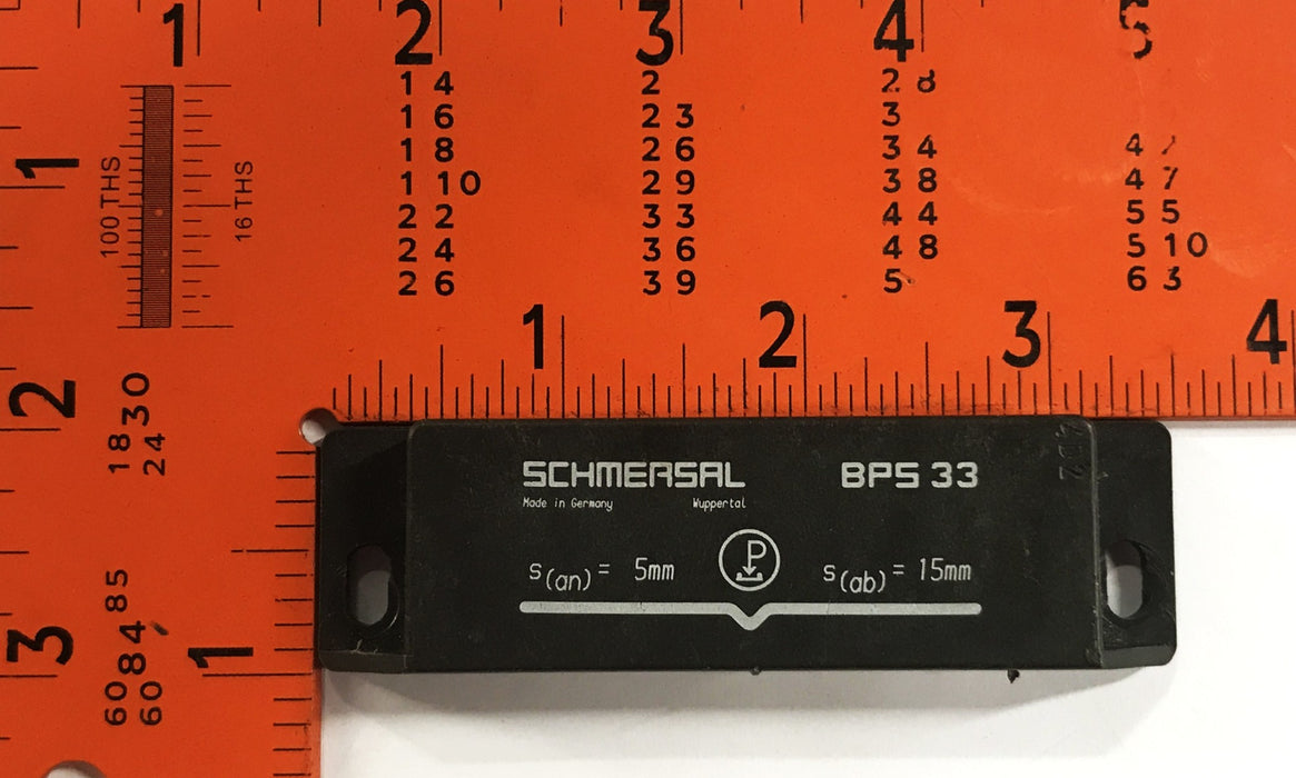 Schmersal Magnetic Safety Sensor BPS-33 [Lot of 2] USED