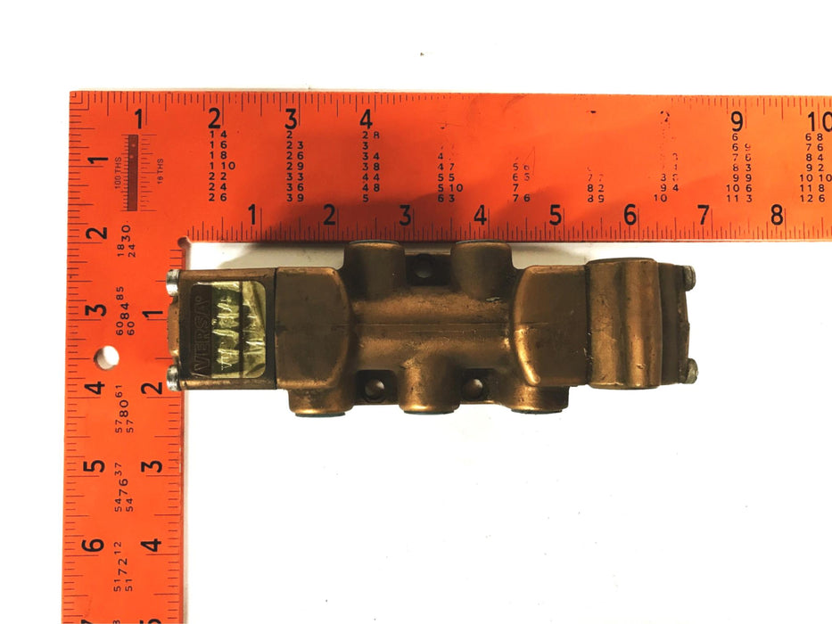 Versa Brass 4-Way 3-position Pneumatic Valve VUT-4304 NOS