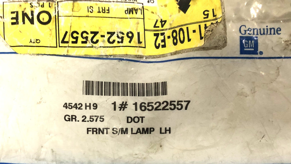 GM Front S/M Lamp Left Hand 16522557 NOS