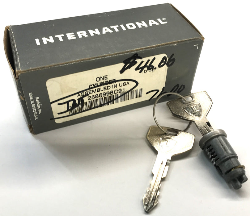 International Ignition Cylinder Lock With Keys 2586998C91 NOS