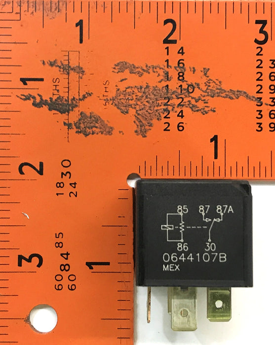 International Engine Start Relay 3607384C1 NOS