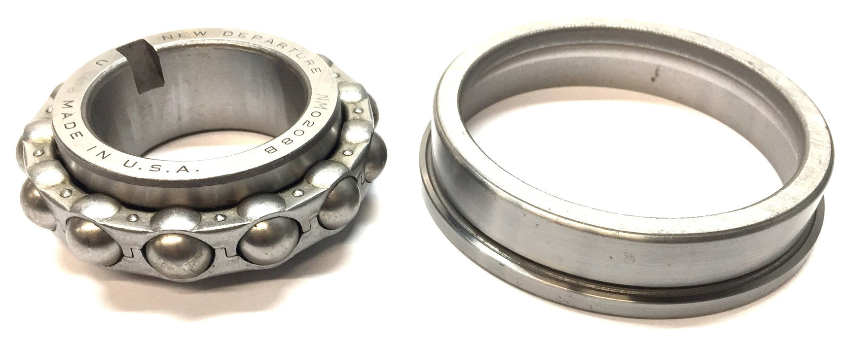 New Departure Inner Roller Bearing and Flanged Race NM0208 (8692) NOS