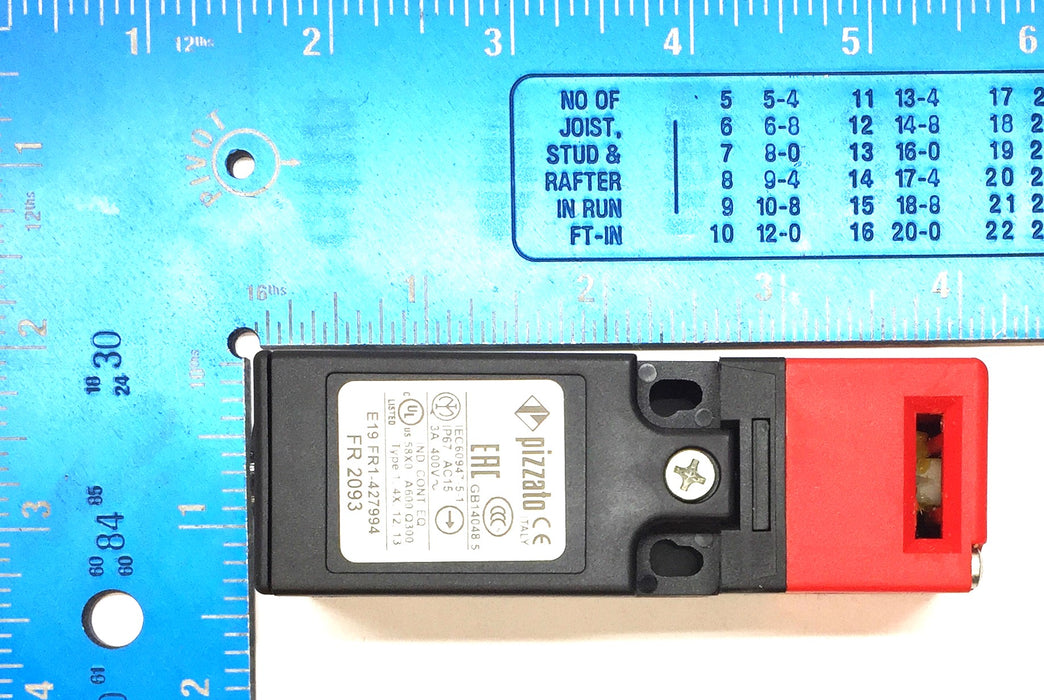 Pizzato Limit Switch FR2093-D6 NOS