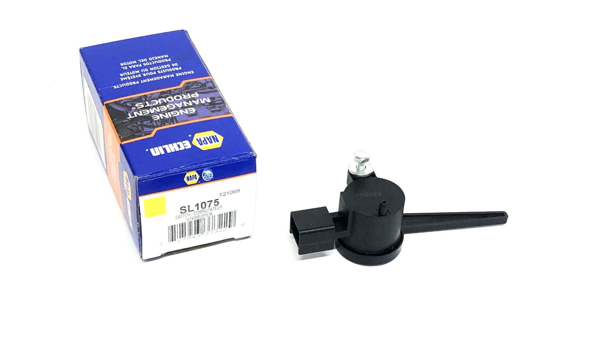 NAPA Echlin 3 Pin Brake Light Switch SL1075 NOS