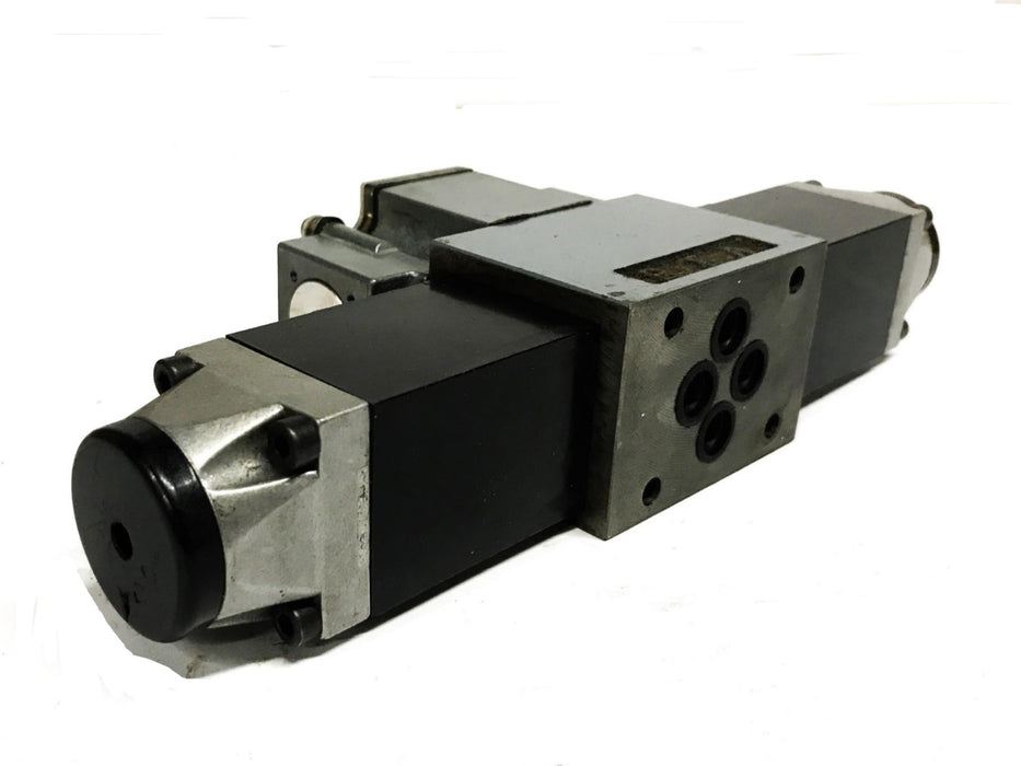 Rexroth Directional Solenoid Valve Assembly 4WE6E52/AW110-50/60N9DA USED