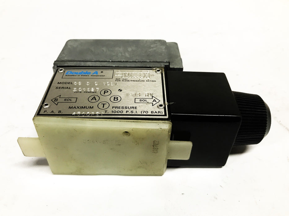 Double A Solenoid Operated Directional Control Valve QG-3-C-10B1 NOS
