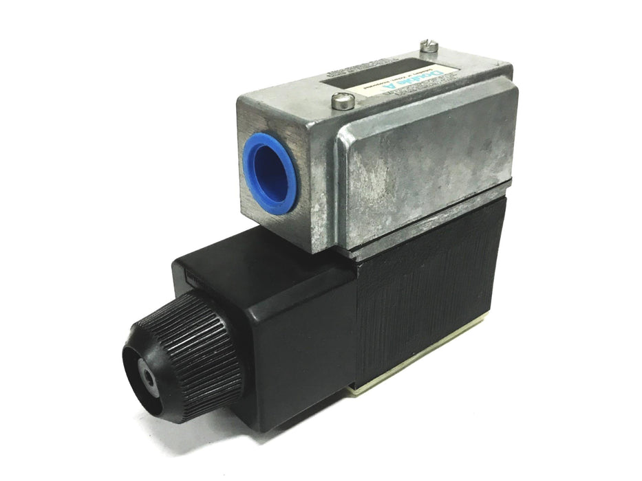 Double A Solenoid Operated Directional Control Valve QG-3-C-10B1 NOS
