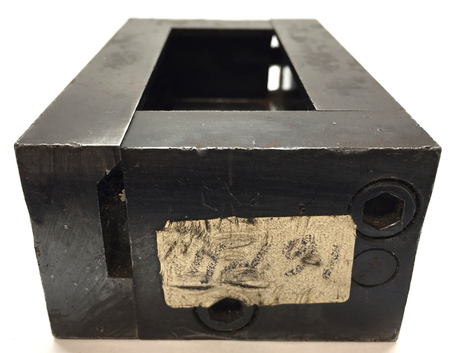 Greenlee 1.378 x 3.228 (35MM x 82MM) Rectangular Die Unit 60064 USED