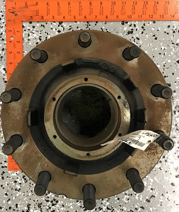 International Wheel Hub Assembly 2035951C91 USED