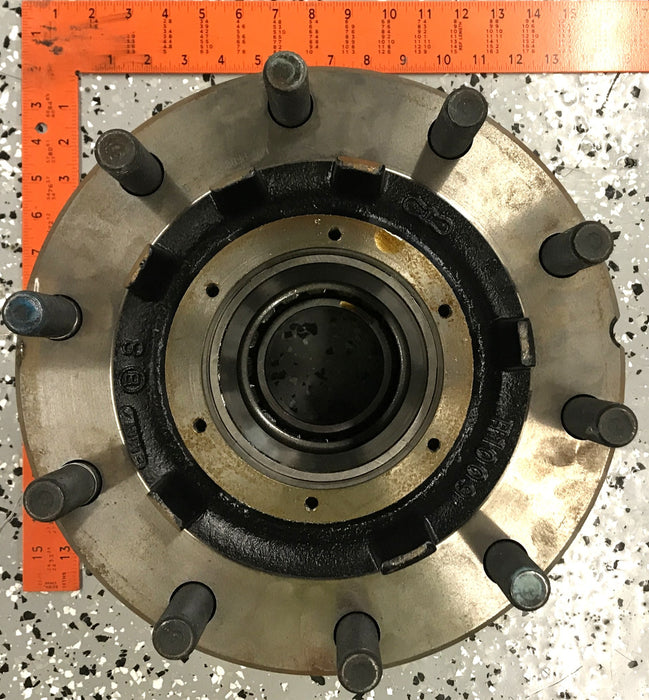 International Wheel Hub Assembly With Inside Bearing 2035951C91 USED