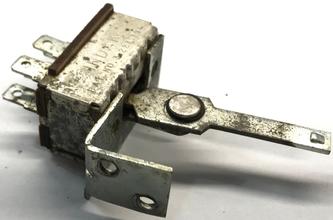 International Switch Single Gang Heater 472253C1 USED