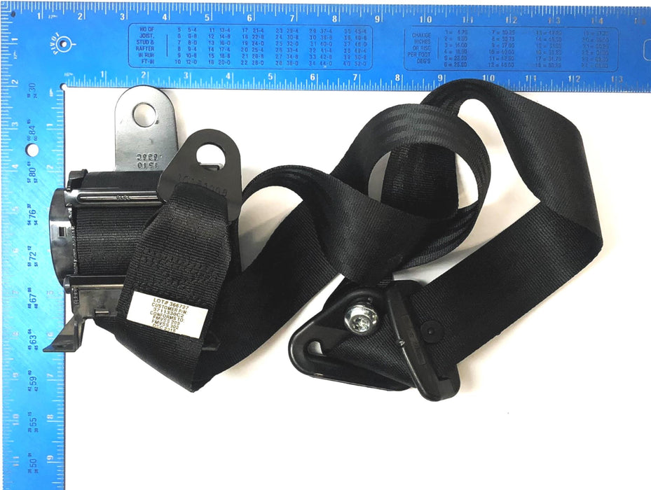 International Seat Belt Assembly 3711330C2 NOS