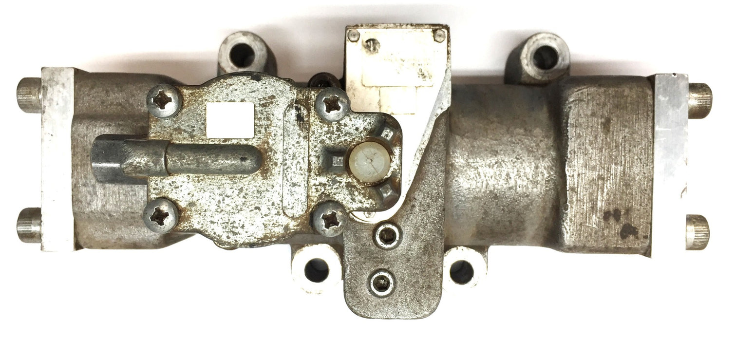 Parker Solenoid Operated Valve L6758310253 USED