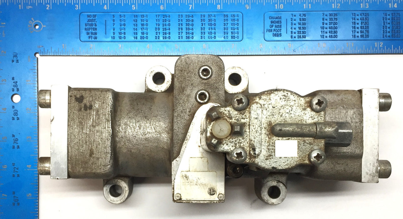 Parker Solenoid Operated Valve L6758310253 USED