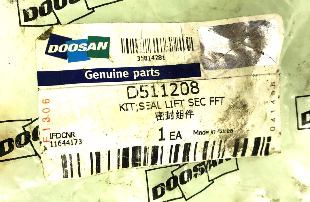 Doosan Seal Lift SEC FFT Kit D511208 NOS
