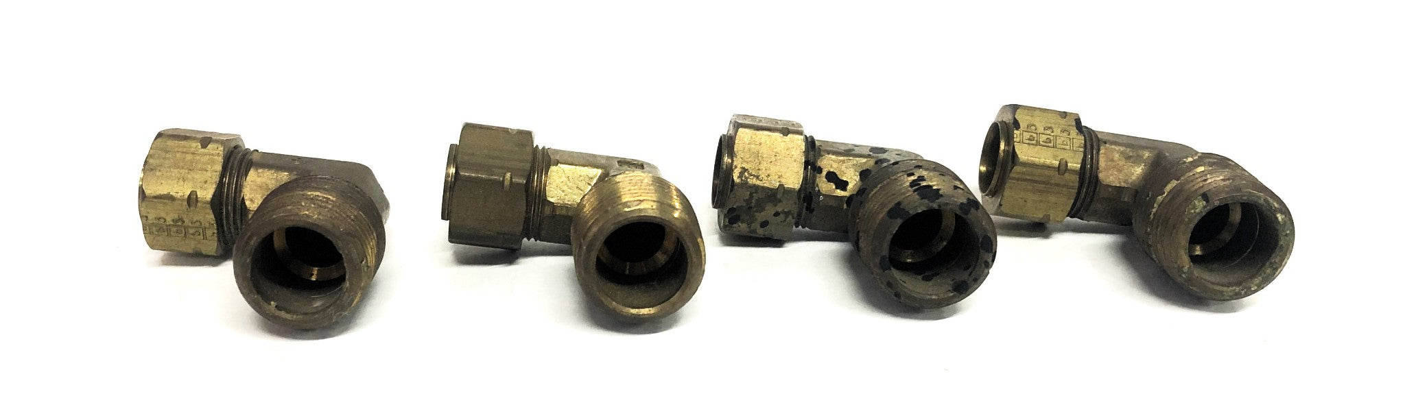 Unbranded 1/2 Inch Male To Female Brass Elbow Fitting 14 TPI [Lot of 4] USED