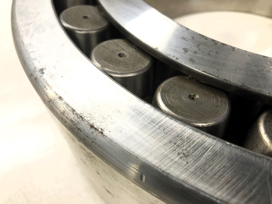 Unbranded Spherical Roller Bearing 250SD62K (1-112618) NOS
