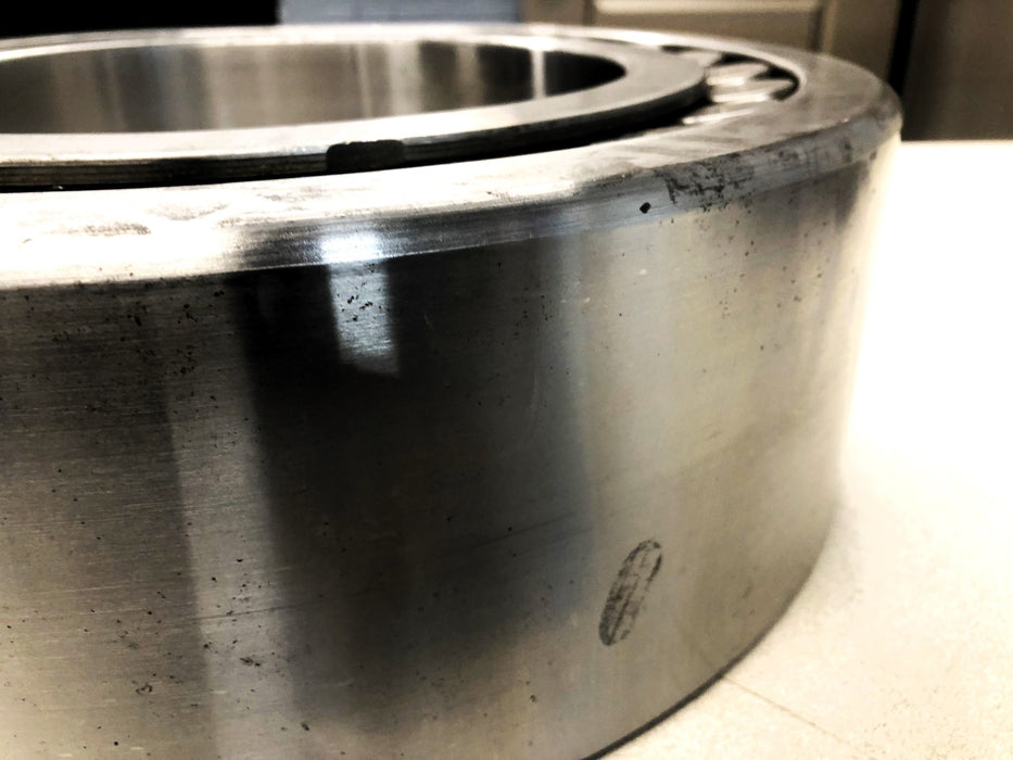 Unbranded Spherical Roller Bearing 250SD62K (1-112618) NOS