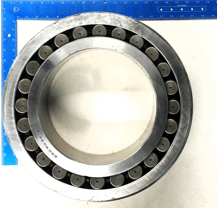 Unbranded Spherical Roller Bearing 250SD62K (1-112618) NOS