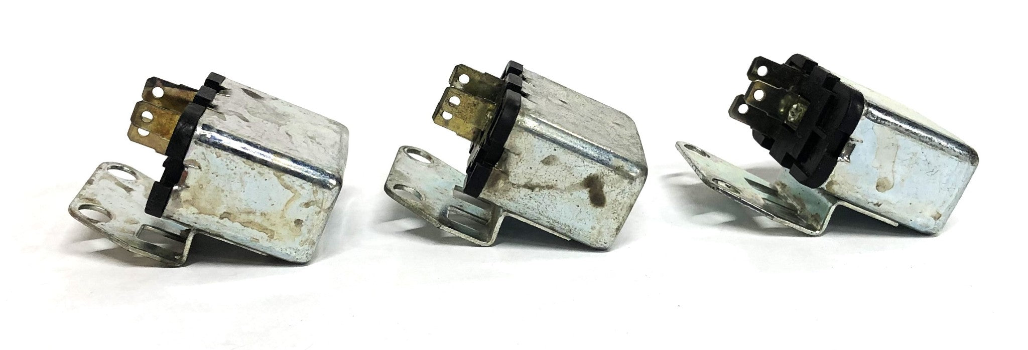 Navistar International Horn Relay 241120R91 [Lot of 3] NOS