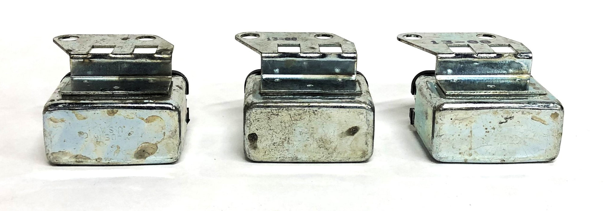 Navistar International Horn Relay 241120R91 [Lot of 3] NOS