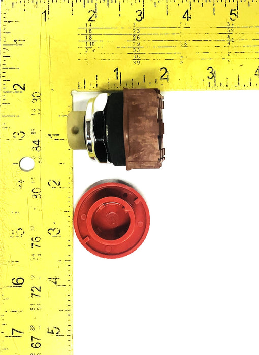 Siemens Pushlock twist Release Push Button Red 3SB03-K4R NOS