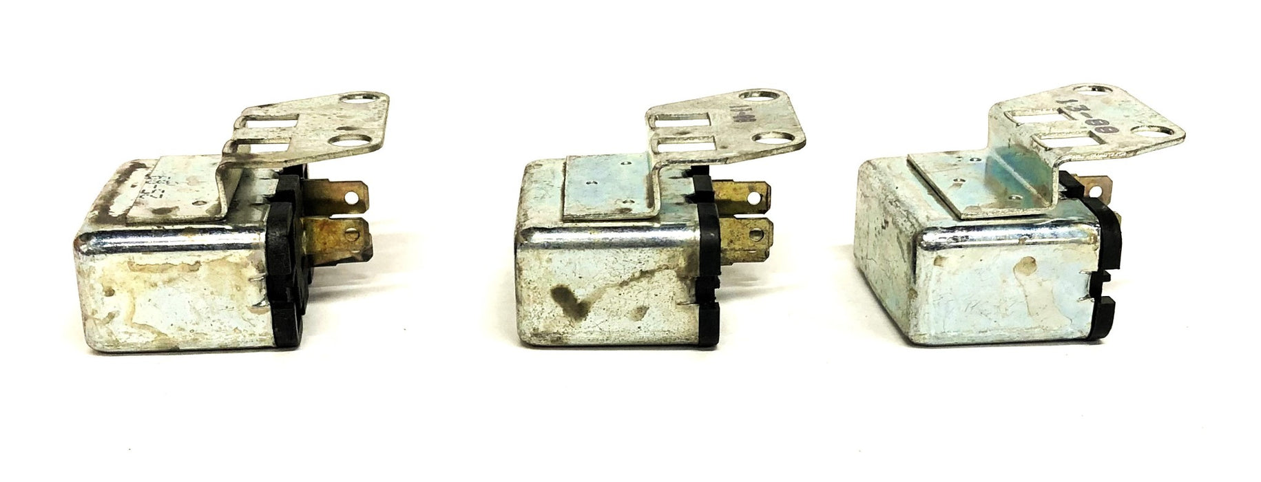 Navistar International Horn Relay 241120R91 [Lot of 3] NOS