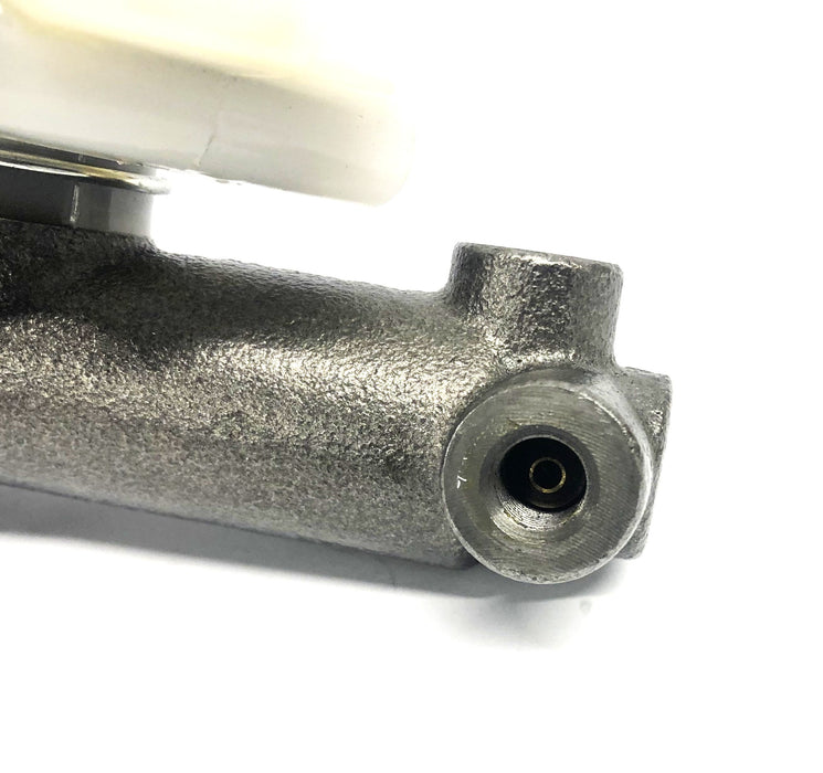 Total Source 7/8 Inch Bore Master Cylinder For Forklift CT93146-02500 NOS