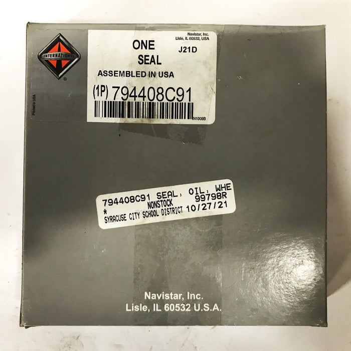 International Navistar  Wheel Oil Seal 794408C91 NOS