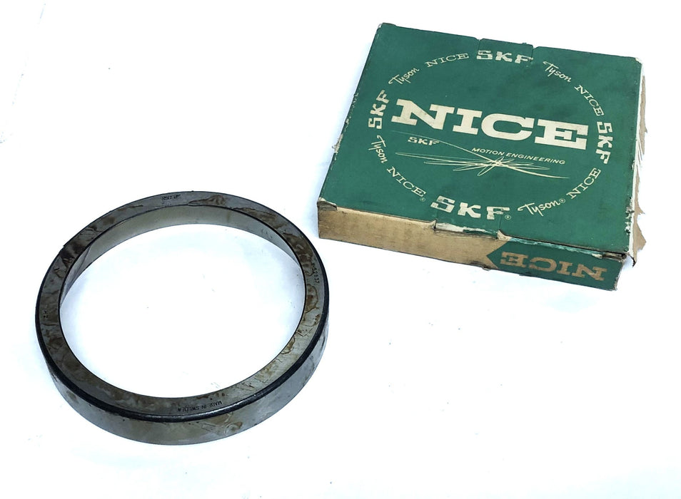SKF Tapered Roller Bearing Cup K-52637 NOS