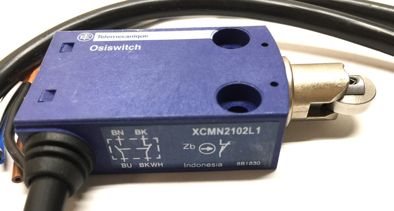 Telemecanique Limit Switch Sensor XCMN2102L1 NOS