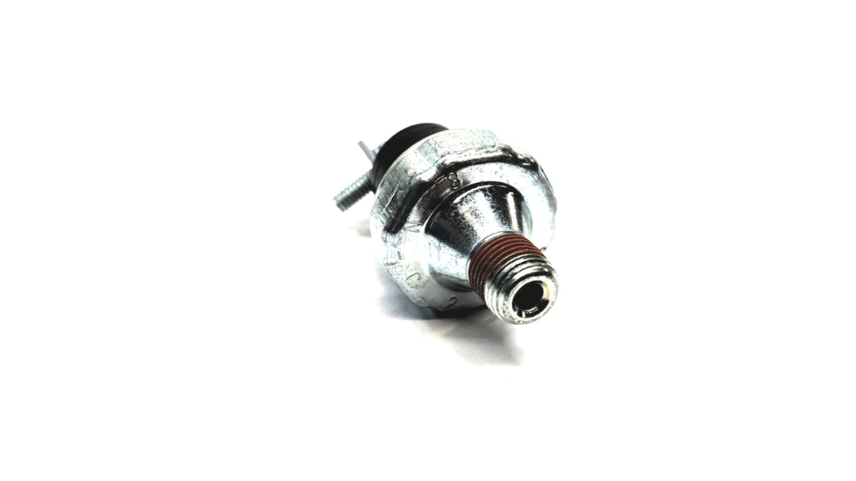 International Oil Pressure Switch 149132R91 [Lot of 2] NOS