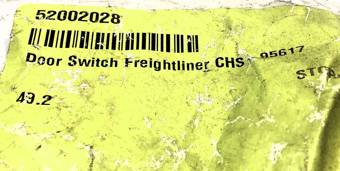 Freightliner Door Switch W/ Key (No Hardware) 52002028 (CHS-95617) NOS