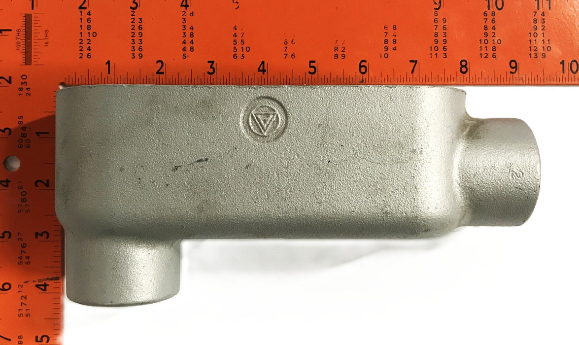 Appleton LB-Form-35 Mailable Iron Conduit Body 1-1/4 inch [Lot of 2] NOS