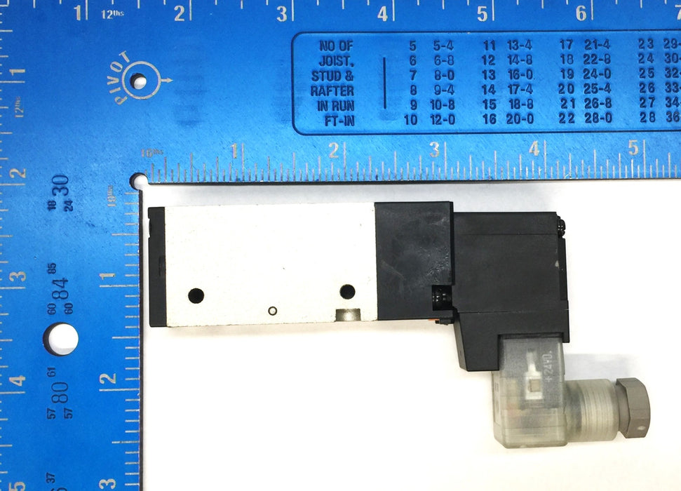 SMC Solenoid Valve w/o Fittings 510517 NOS