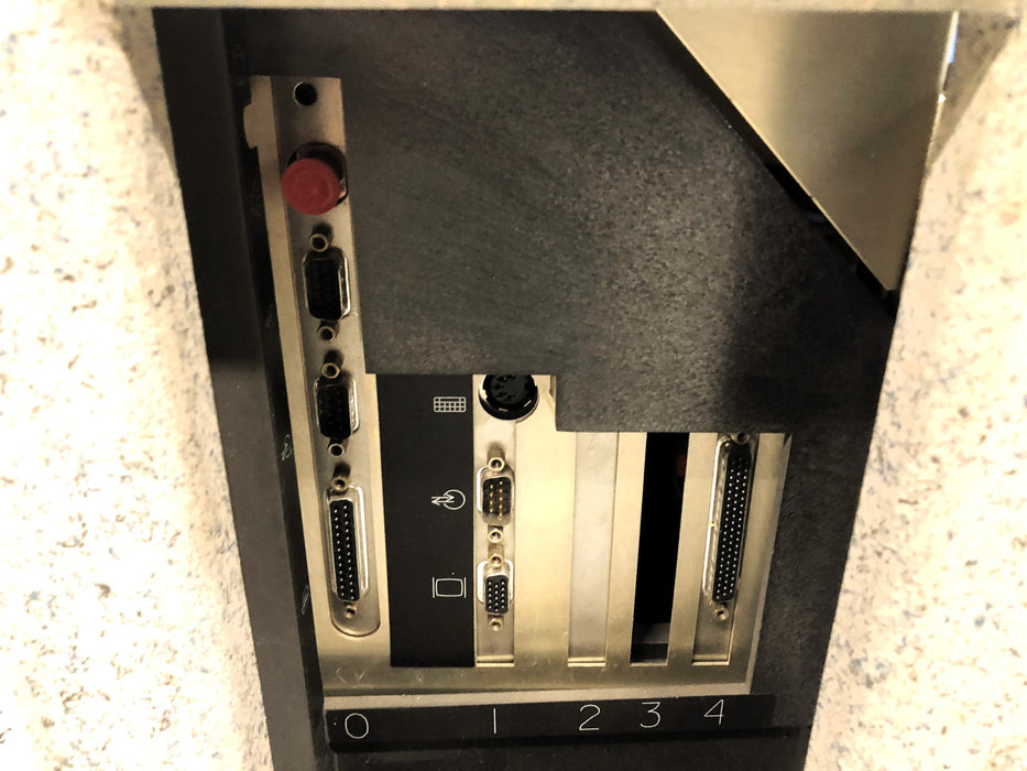 Allen-Bradley Operator Interface 6170-CBCB1Z1EAZZ A USED