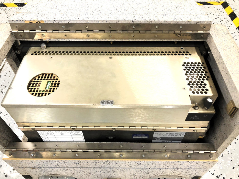 Allen-Bradley Operator Interface 6170-CBCB1Z1EAZZ A USED
