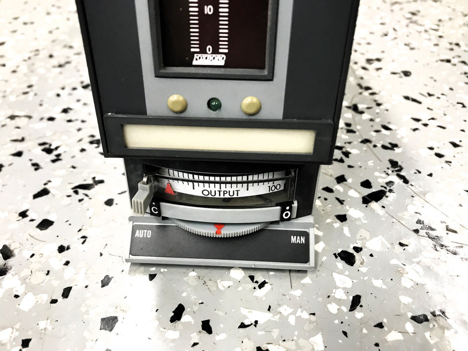 Foxboro SPEC 200/SS Controller E27AE-SA+EB4 NOS