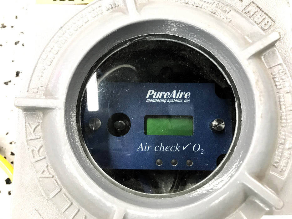 PureAire Oxygen Analyzer W/ (Killark Box GRM-375L) TX-1100-EXR USED